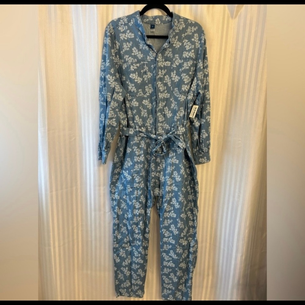 Old navy jumpsuit